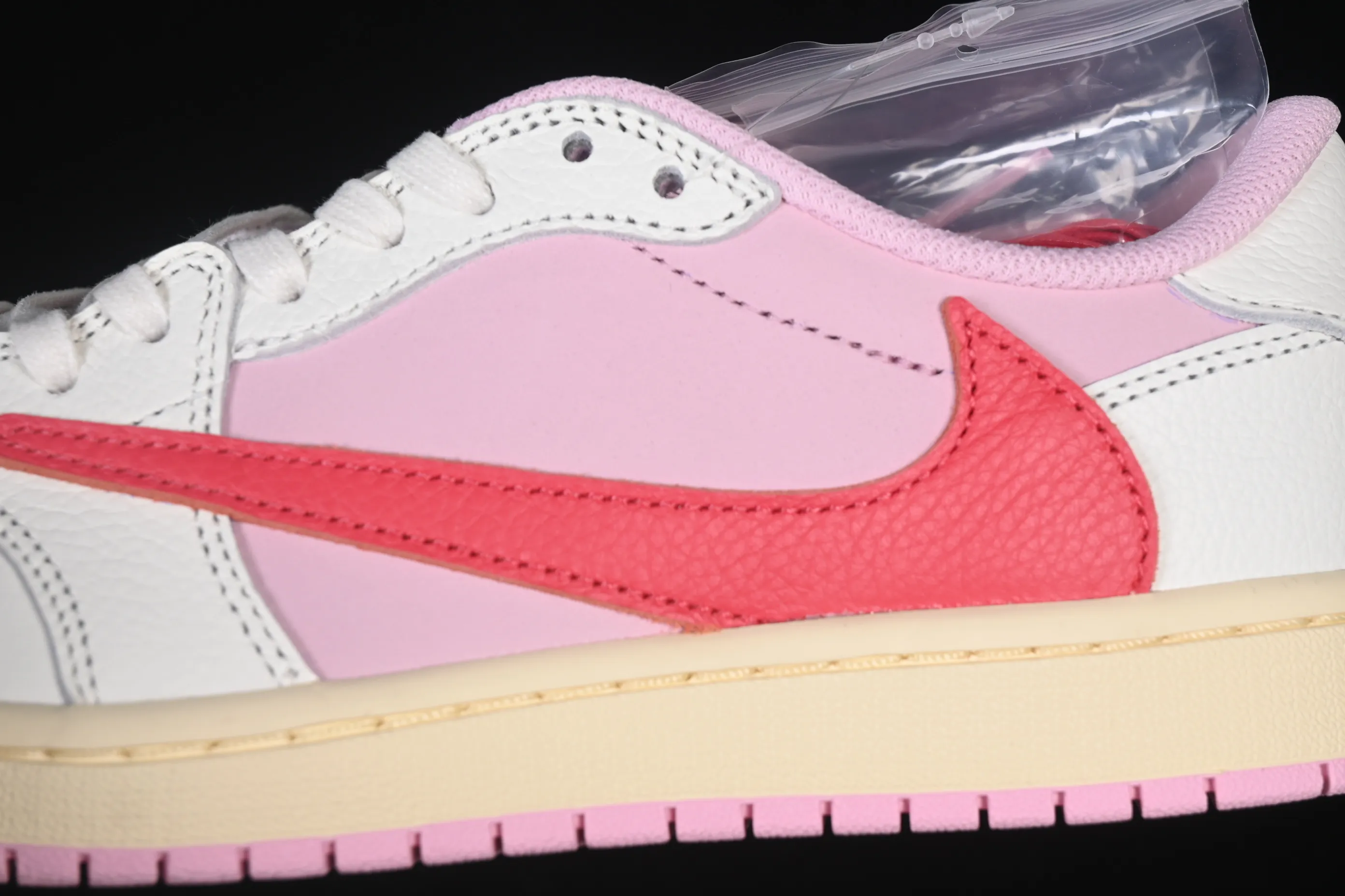 All categories Air Jordan Jordan series basketball shoes Air Jordan 1 Low OG version Travis Scott x Air Jordan 1 Low OG AJ1 Joe 1 undercut low IQ7604-101